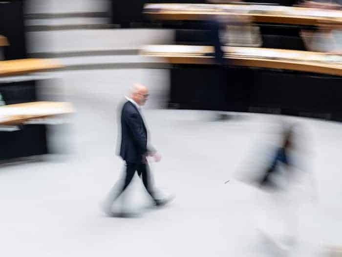Mahnt SPD und Grüne zu Abstand zur Linkspartei: Kai Wegner. (Archivbild) / Foto: Sebastian Christoph Gollnow/dpa