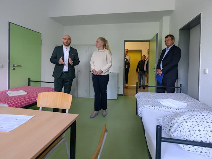 Minister Wilke will Migranten die Möglichkeit geben, ihre Bleibeperspektive aktiv zu verbessern.  / Foto: Patrick Pleul/dpa