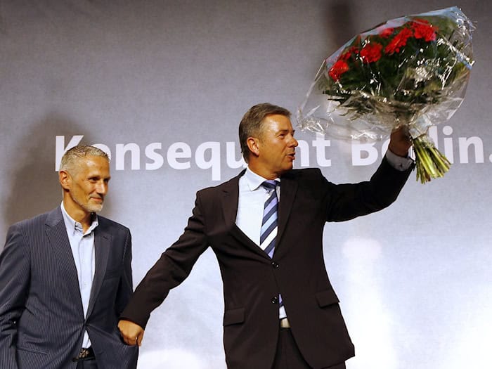 25 Jahre nach seinem Outing sieht Klaus Wowereit immer noch Anfeindungen gegen Homosexuelle selbst in der oft toleranten Stadt Berlin.  / Foto: Wolfgang Kumm/dpa