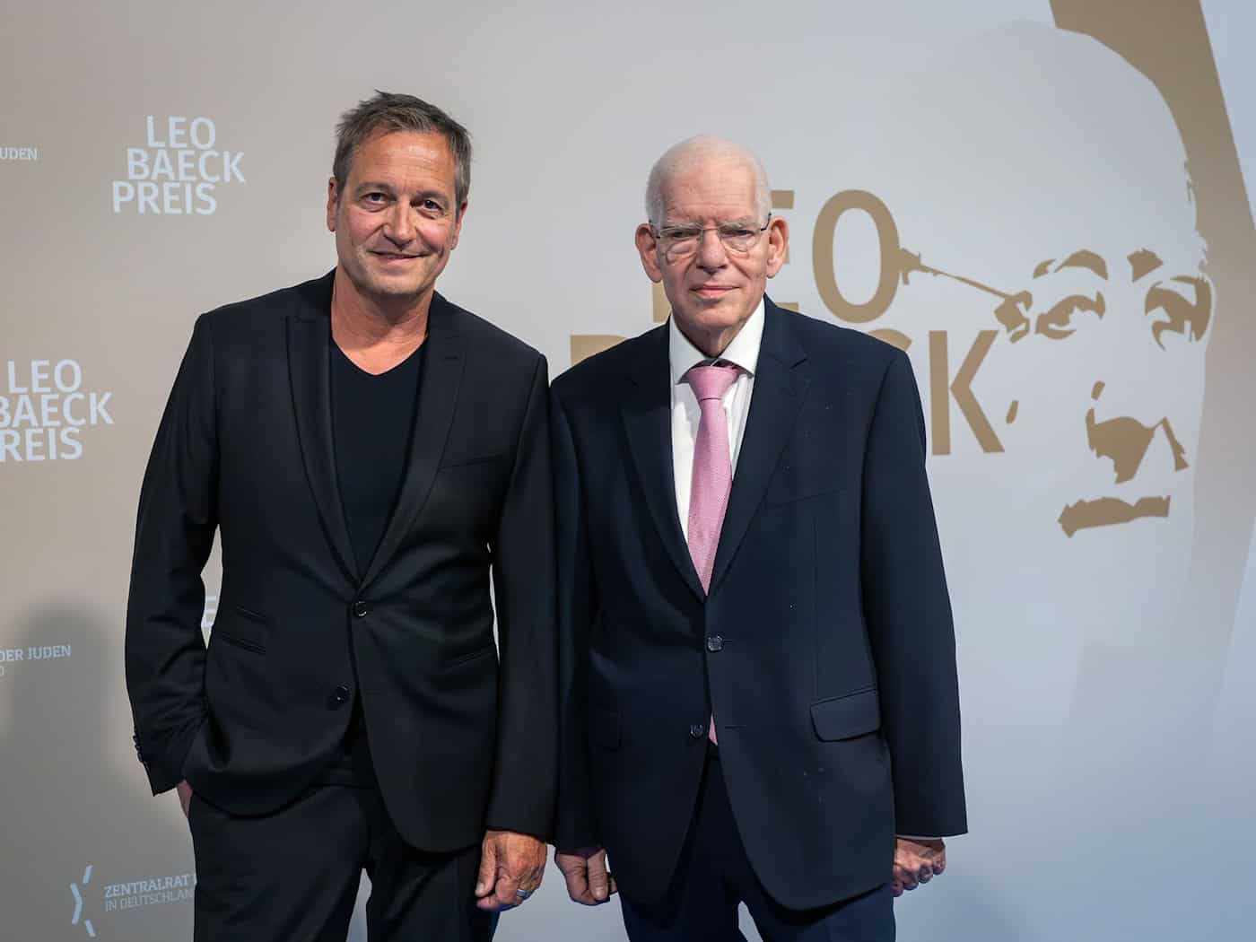 Zentralrat: Nuhr entlarvt «Doppelstandards» der Medien