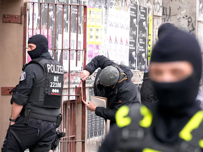 500 Polizisten waren bei der Razzia im Einsatz. (Archivbild) / Foto: Soeren Stache/dpa