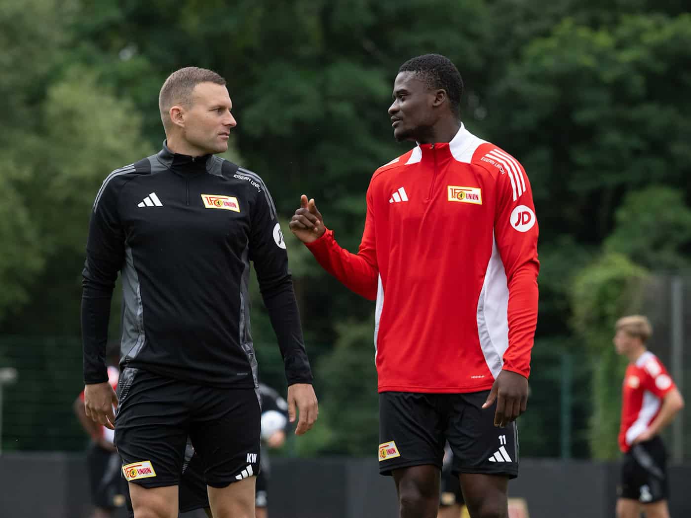 Stürmer Chris Bedia (r) dürfte den 1. FC Union Berlin bald verlassen. (Archivbild) / Foto: Soeren Stache/dpa
