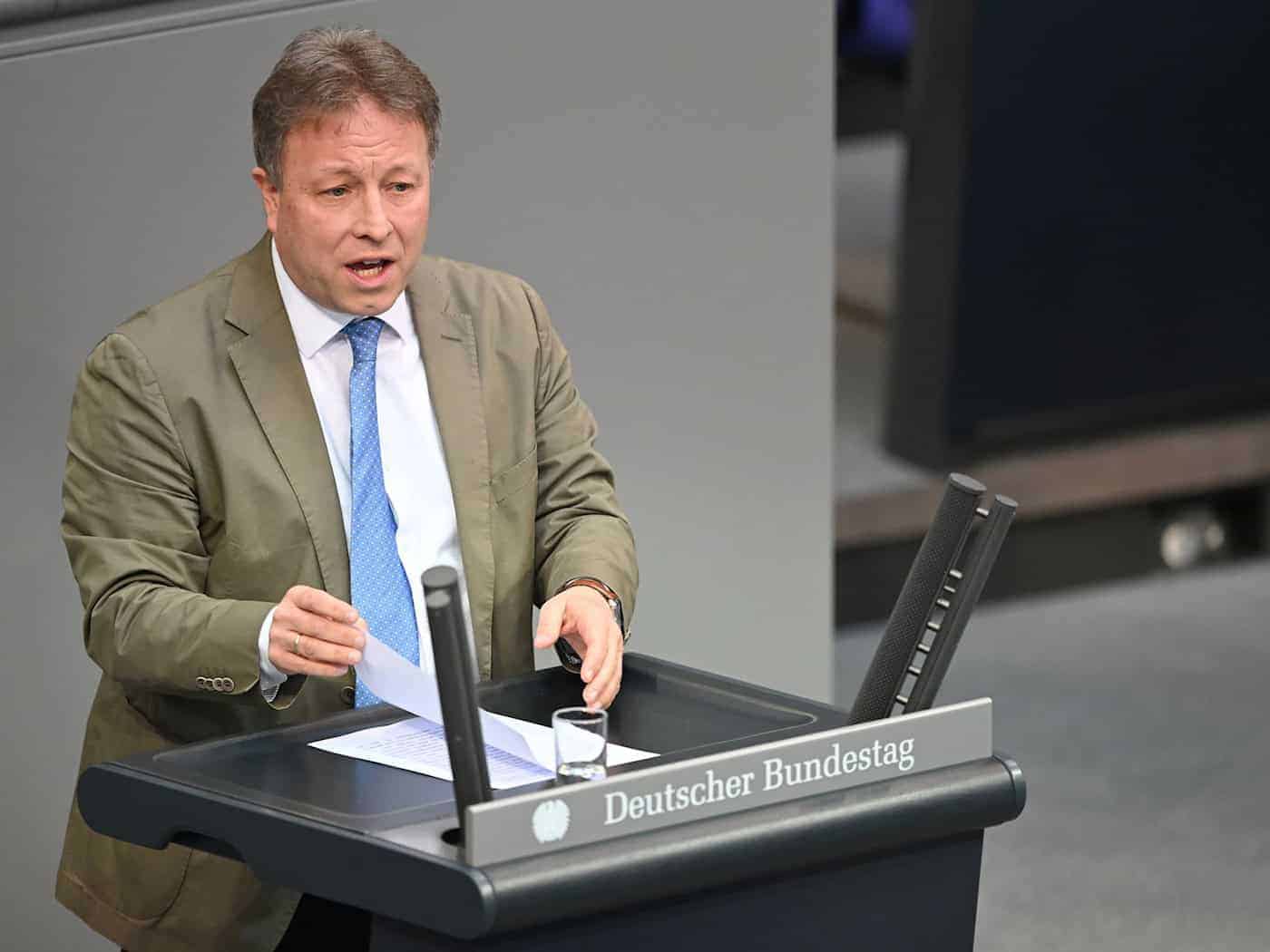 Der Brandenburger CDU-Bundestagsabgeordnete Sebastian Steineke dringt auf einen zügigen Neuanfang nach dem Rücktritt von Unionsfraktionschef Jens Spahn. (Archivbild) / Foto: Markus Lenhardt/dpa