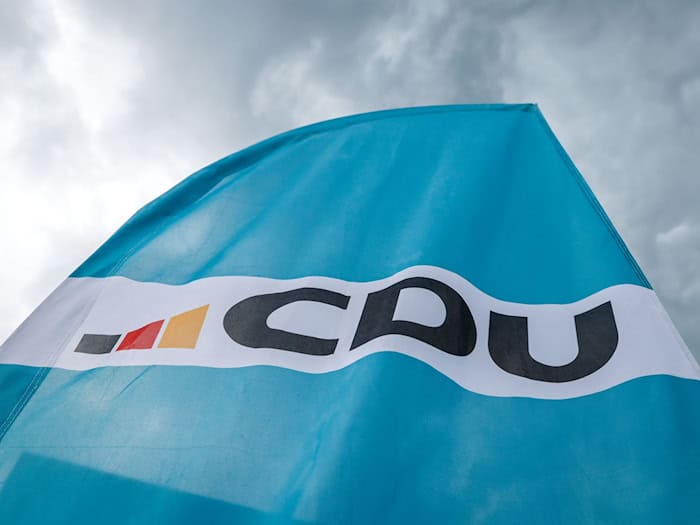 Der Landesvorstand der Mittelstandsunion Brandenburg lehnt eine Aufhebung des Unvereinbarkeitsbeschlusses gegenüber der AfD mehrheitlich ab. (Archivbild) / Foto: Focke Strangmann/dpa