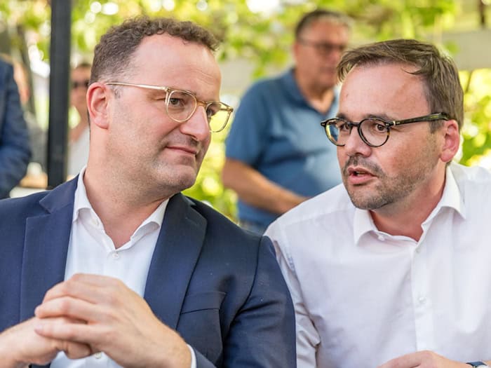 Brandenburgs CDU-Landeschef Jan Redmann äußert sich zum Rücktritt von Unionsfraktionschef Jens Spahn (CDU). (Archivbild) / Foto: Frank Hammerschmidt/dpa
