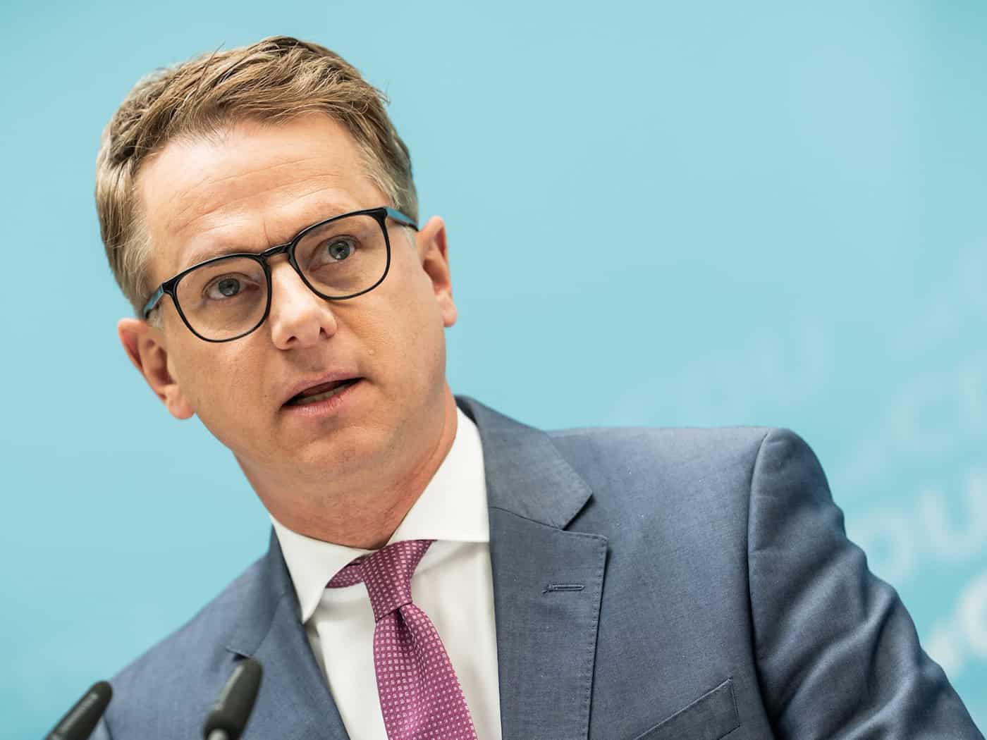 CDU-Generalsekretär Carsten Linnemann zollt Berlins Regierendem Bürgermeister Kai Wegner nach dessen Verzicht auf die Spitzenkandidatur Respekt. (Archivfoto)  / Foto: Michael Kappeler/dpa
