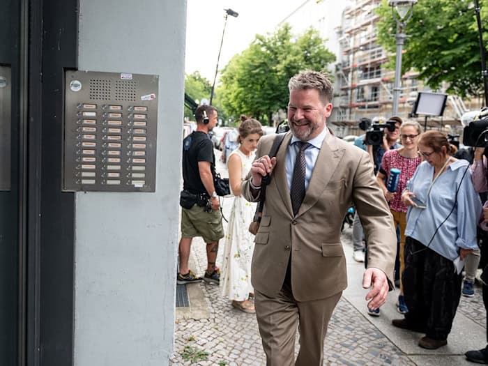 Berlins CDU-Fraktionschef Dirk Stettner sieht im Wechsel des Spitzenkandidaten einige Herausforderungen auf die Partei zukommen.  / Foto: Fabian Sommer/dpa