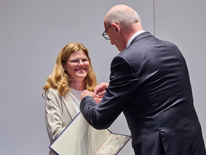 Die Ex-Vorständin bei der Deutschen Bahn, Daniela Gerd tom Markotten, erhielt im Juni den Verdienstorden des Landes Brandenburg. Ab August wird sie Geschäftsführerin am Hasso-Plattner-Institut. (Archivbild) / Foto: Annette Riedl/dpa