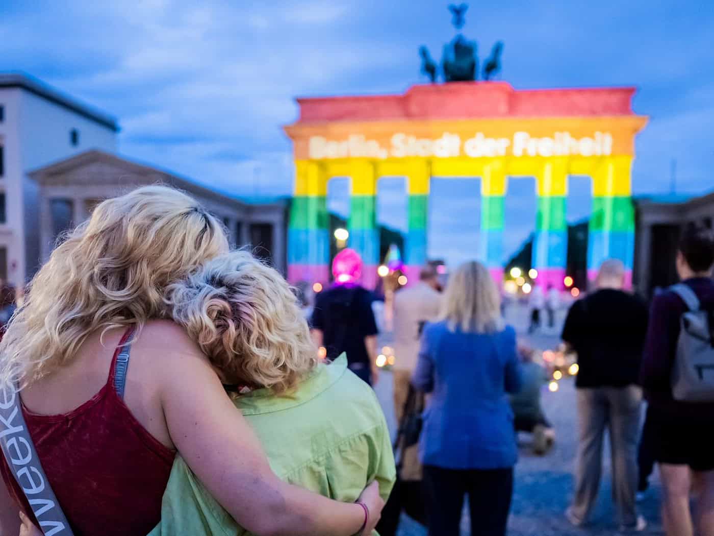Hat der Anschlag am Rande des CSD in Berlin Folgen für die bevorstehenden Wahlen? (Symbolbild)  / Foto: Christoph Soeder/dpa