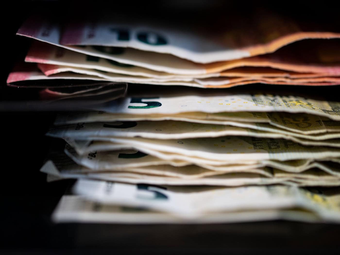 Die meisten Städte könnten ohne den kommunalen Finanzausgleich nicht überleben. (Symbolbild) / Foto: Marijan Murat/dpa/dpa-tmn