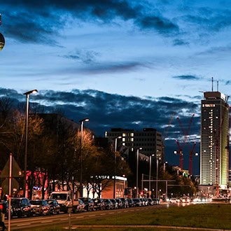 Ein Blick auf das Hotel Park Inn am Alexanderplatz. (Archivbild) / Foto: Jens Kalaene/dpa