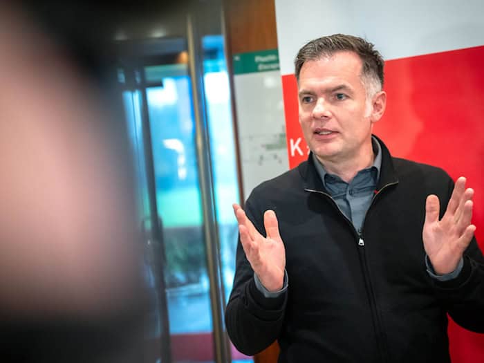 Die Berliner GdP fordert dringend die gerichtlich angeordnete Erhöhung der Beamtenbesoldung. (Archiv) / Foto: Sina Schuldt/dpa