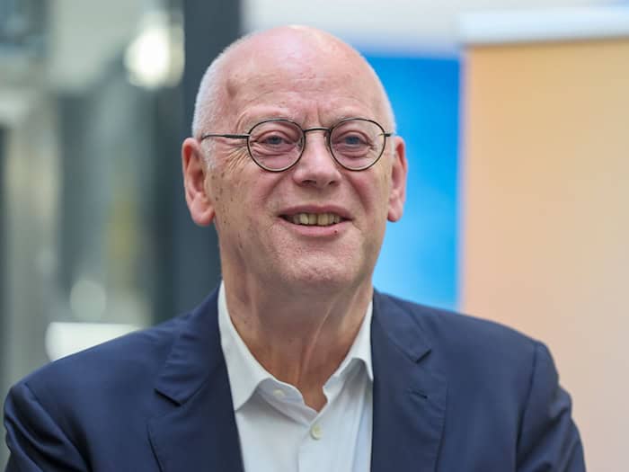 Rudolf Scharping äußert sich zu einem möglichen Tour-Start in Deutschland. (Archivbild) / Foto: Jan Woitas/dpa