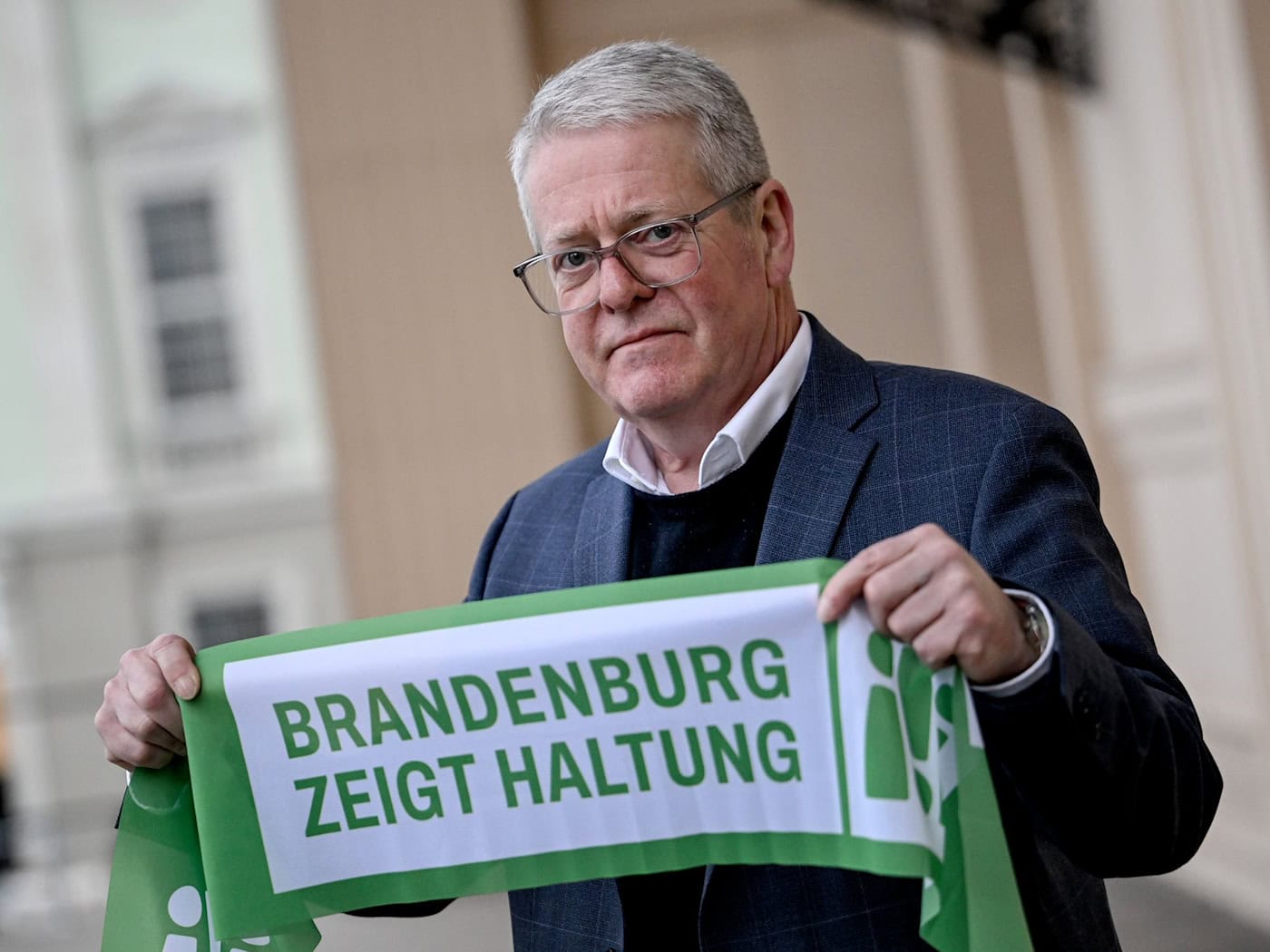Der Präsident der IHK Cottbus, Jens Warnken, tritt gegen Rechtsextremismus ein. 2024 schloss er sich einem Bündnis für Demokratie und Zusammenhalt in Brandenburg an. (Archivbild) / Foto: Britta Pedersen/dpa