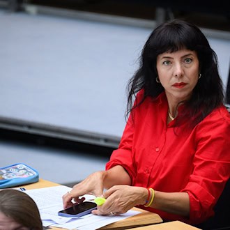 Die Linke bezeichnet Wegners Rückzug als überfällig. (Archivbild) / Foto: Bernd von Jutrczenka/dpa