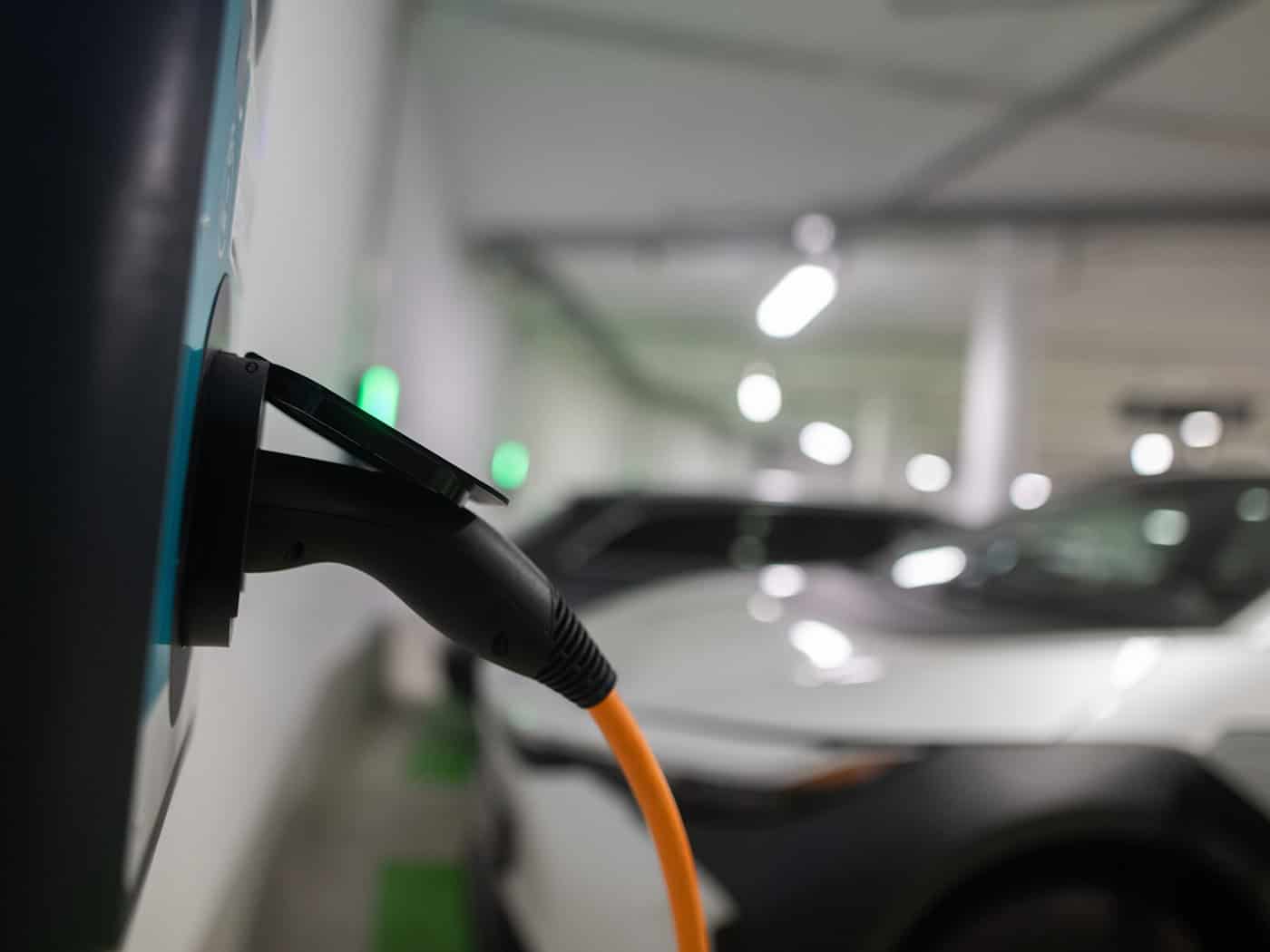 In Berlin hatte im ersten Halbjahr mehr als jeder vierte Neuwagen einen Elektromotor. (Symbolfoto) / Foto: Sebastian Gollnow/dpa