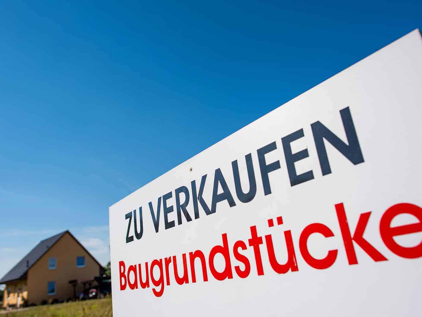 Brandenburgs Hauskäufer stehen vor großen Preisunterschieden. (Symbolbild) / Foto: Patrick Pleul/dpa-Zentralbild/dpa