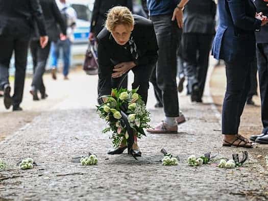 Prien stellt mehr Geld gegen Radikalisierung in Aussicht