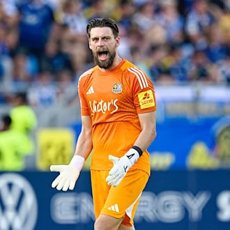 Torwart Phillip Menzel hilft vorerst beim Union-Training aus