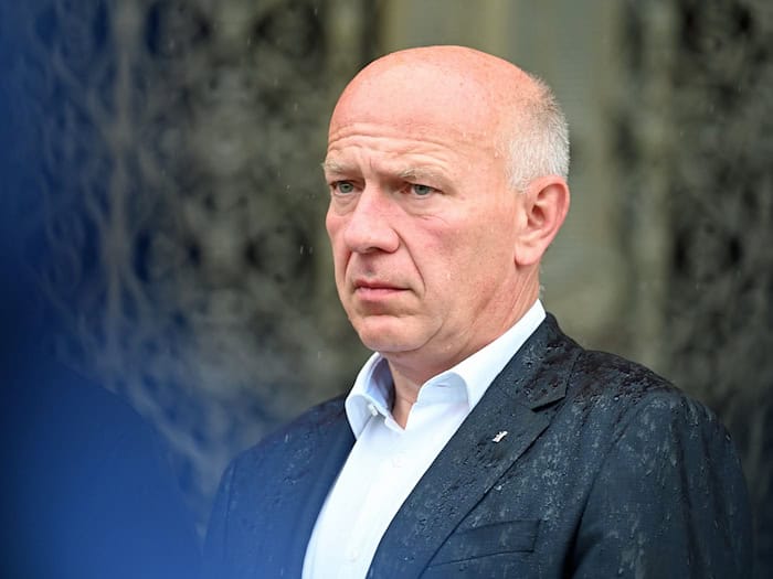 Berlins Regierender Bürgermeister Kai Wegner (CDU) ist erleichtert, dass nach dem Terroranschlag ein Verdächtiger gestellt wurde. Der Mann wurde von der Polizei erschossen, nachdem er Polizisten angriff.  / Foto: Elisa Schu/dpa