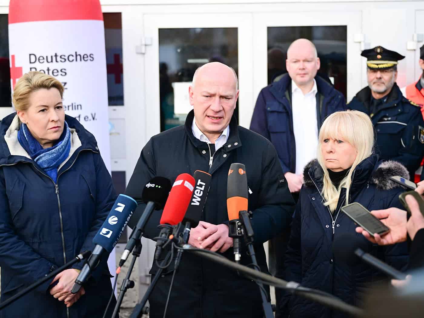 Stromausfall in Berlin setzt Wegners Amt und Kommunikation unter Druck