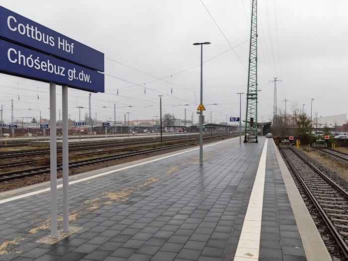 Blindgänger entschärft: Zugverkehr in Cottbus rund zweieinhalb Stunden unterbrochen