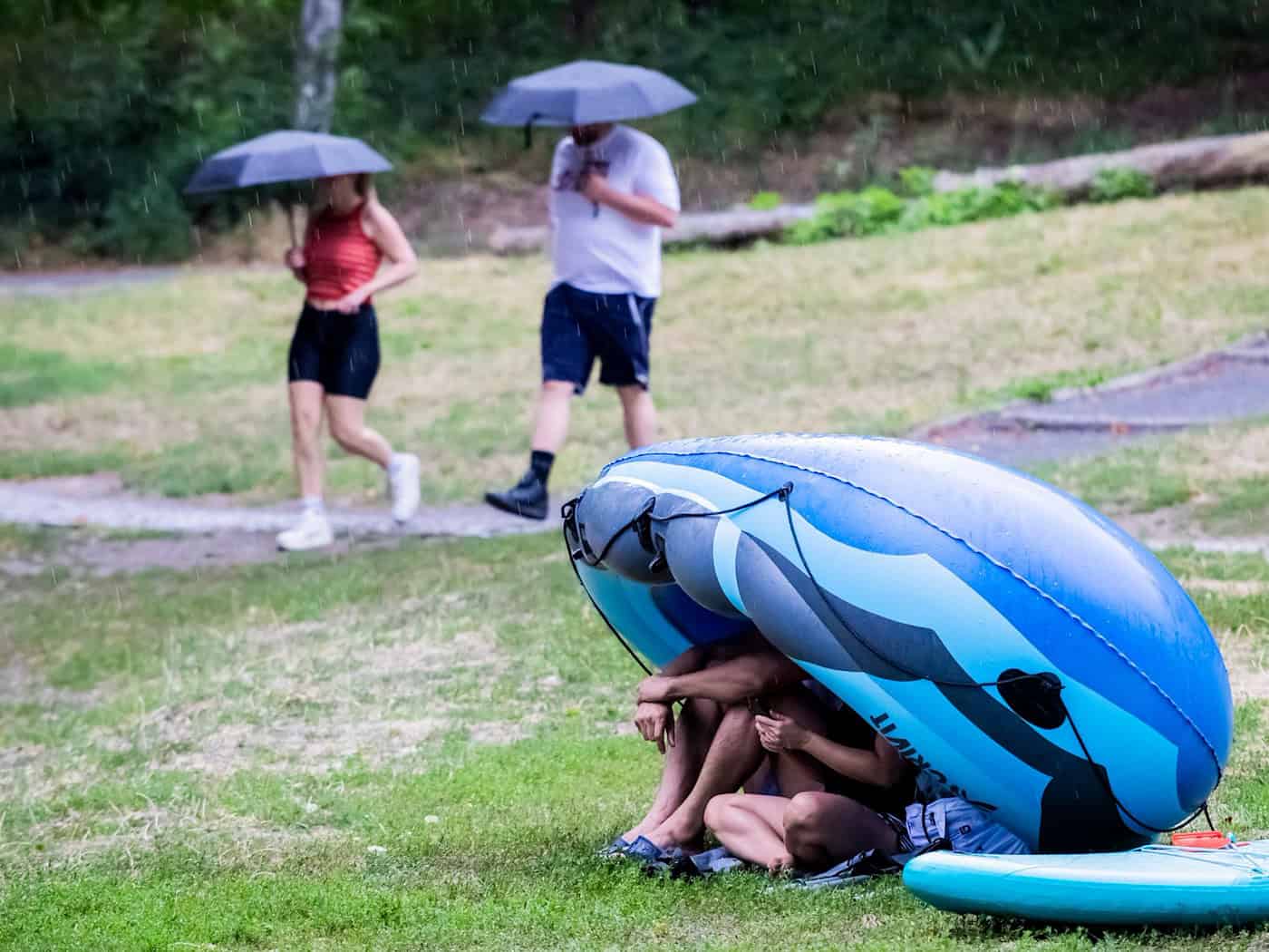 Am Sonntag und Montag soll es in Berlin und Brandenburg schauern und gewittern, am Sonntag ist auch Starkregen möglich. (Foto aktuell, 17.07.) / Foto: Christoph Soeder/dpa