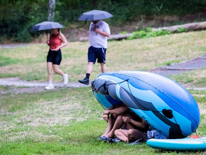 Am Sonntag und Montag soll es in Berlin und Brandenburg schauern und gewittern, am Sonntag ist auch Starkregen möglich. (Foto aktuell, 17.07.) / Foto: Christoph Soeder/dpa