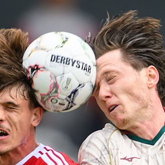 FC Augsburg siegt mühsam 2:0 bei Energie Cottbus im Pokal