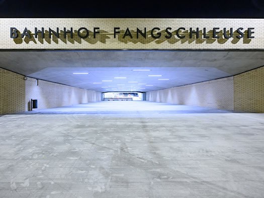 Neuer Bahnhof Fangschleuse bei Grünheide in Betrieb - RE1 bedient Tesla-Werk