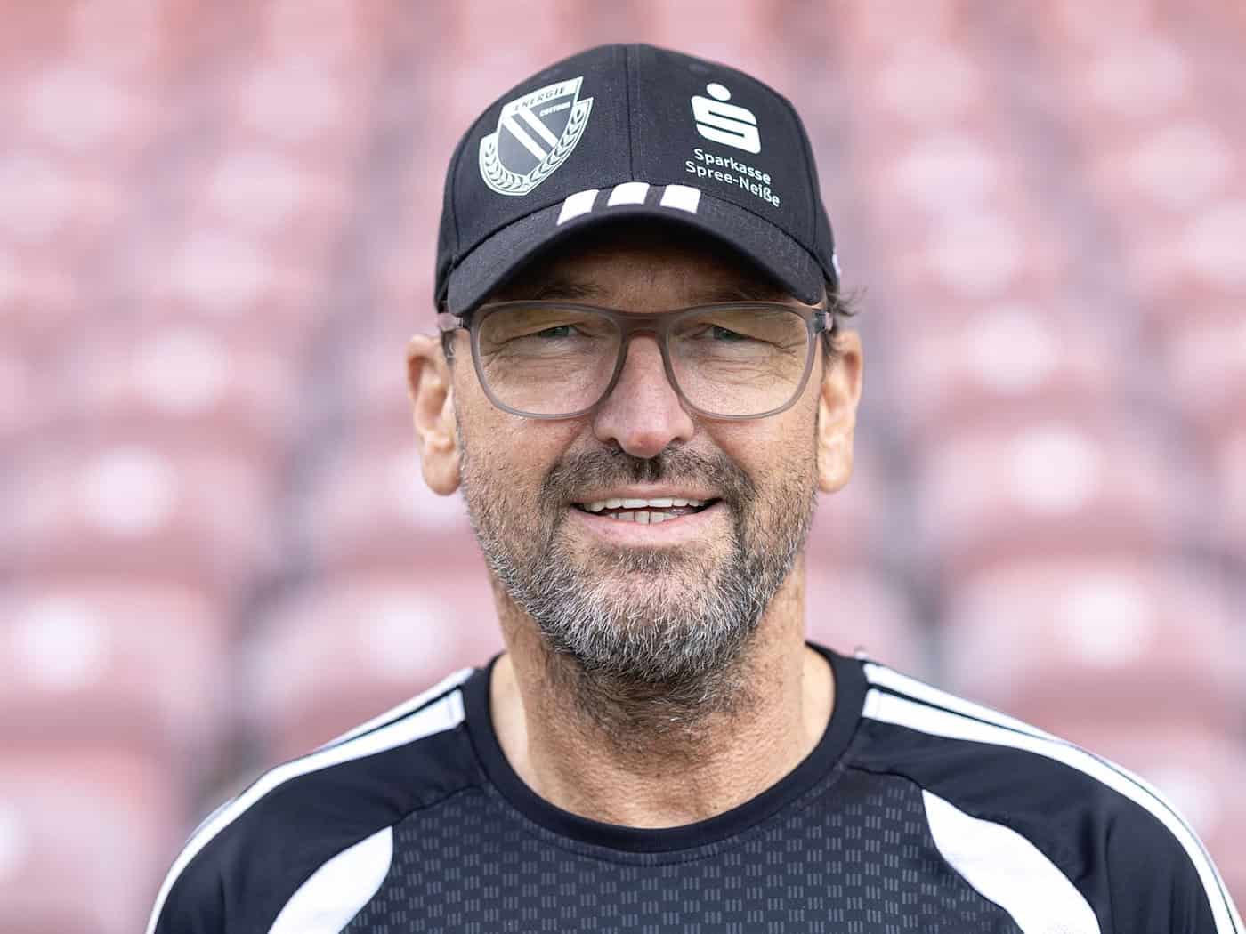 Energie Cottbus nach zwölf Jahren zurück: Wollitz will Klassenerhalt in 2. Liga