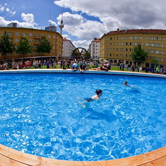 Duschen kaputt – Freibad vor Volksbühne bleibt zwei Tage zu