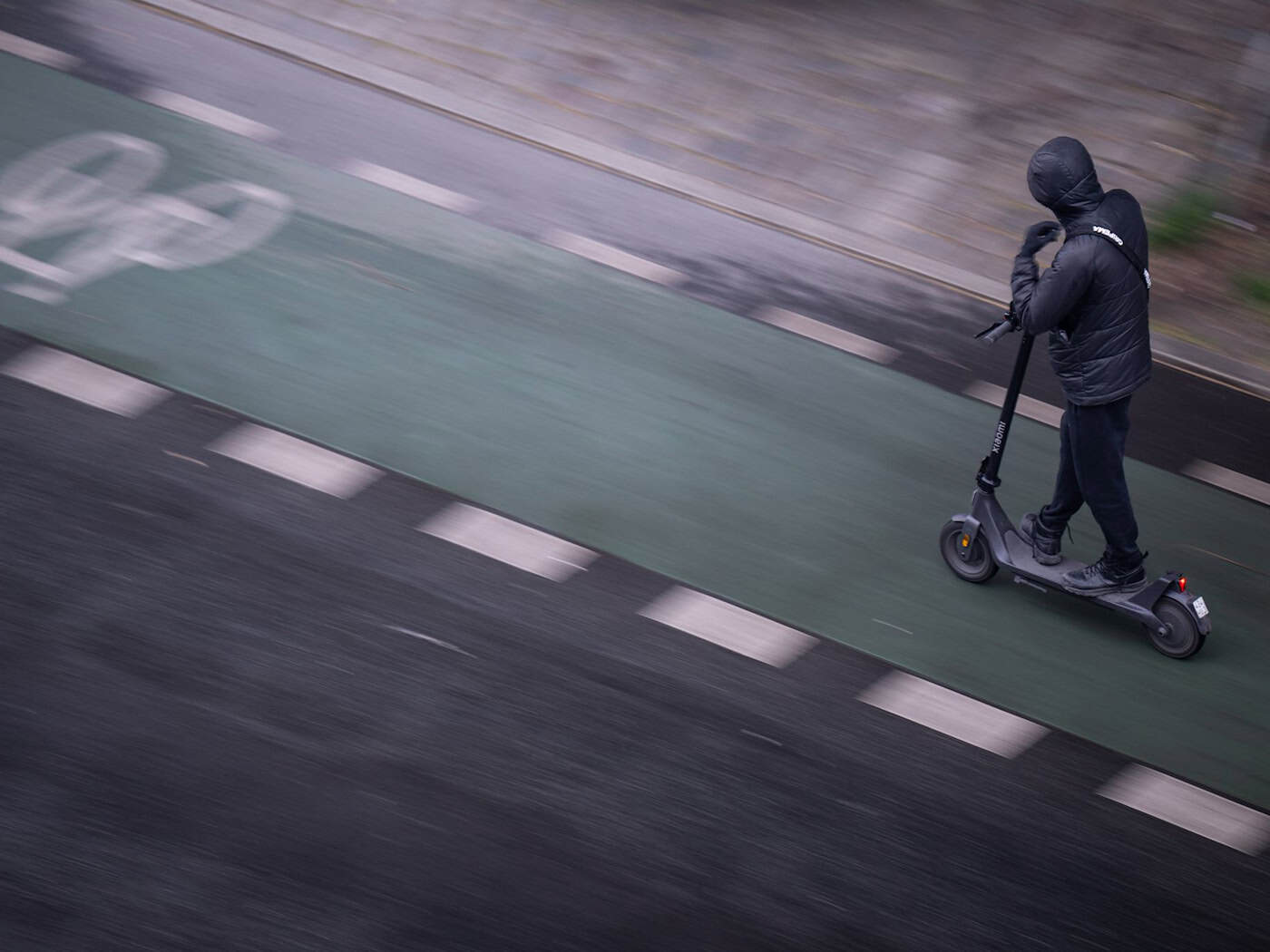 E-Scooter-Fahrer nach Sturz in Berlin in Lebensgefahr