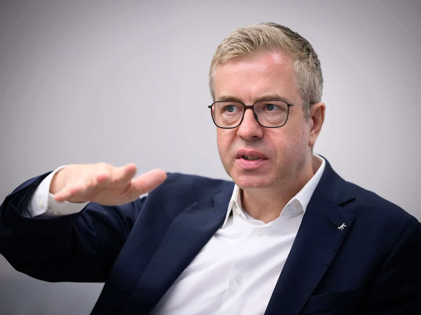 Evers will mehr KI-basierte Videoüberwachung