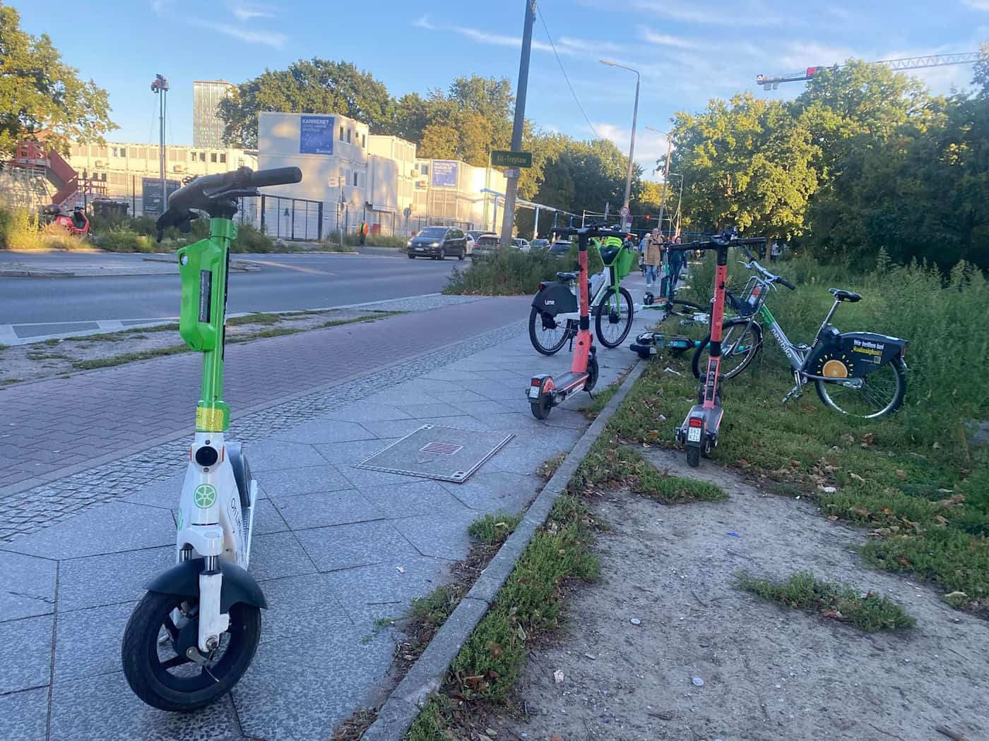 Falsch geparkte E-Scooter: Tausende Verstöße registriert