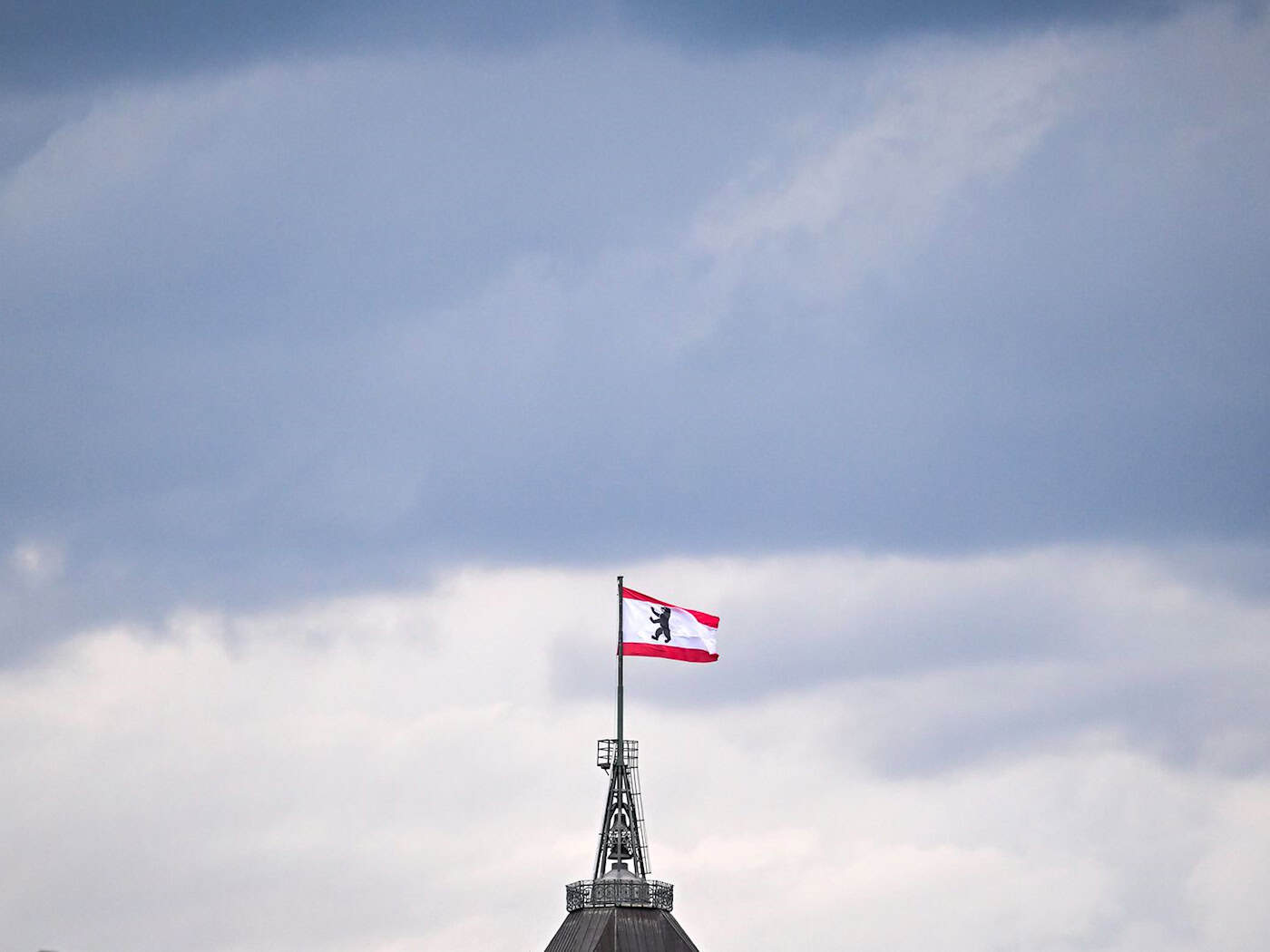 DWD rechnet mit Wolken, Regen und einzelnen Gewittern in Berlin und Brandenburg