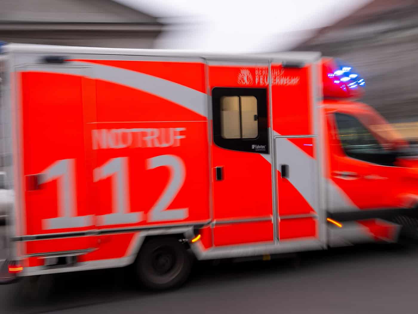85-Jähriger in Berlin-Westend von Lkw erfasst und gestorben
