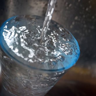 Märkisch-Oderland rät zum Abkochen des Trinkwassers nach Nachweis coliformer Bakterien in Golzow, Küstrin-Kietz sowie Alt und Neu Tucheband