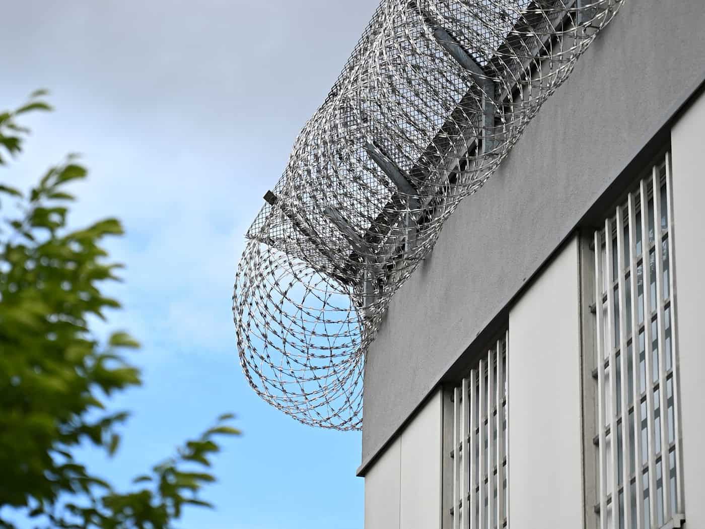 Mehr Geld für Justizmitarbeiter: Minister wirbt um Nachwuchs