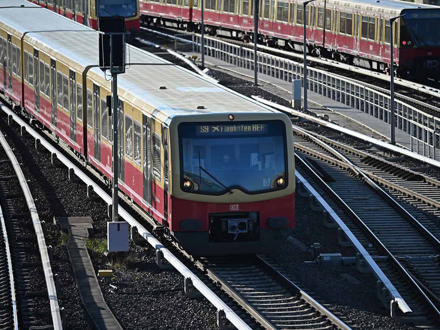 Bauarbeiten: S-Bahn sperrt Strecke zum BER in Berlin bis 31. August