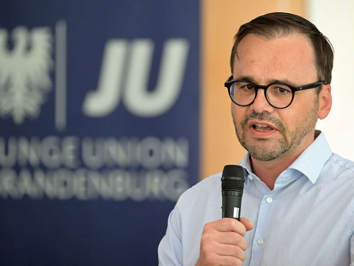 Brandenburgs CDU-Chef Redmann ruft JU-Mitglieder zum Verbleib in Partei auf