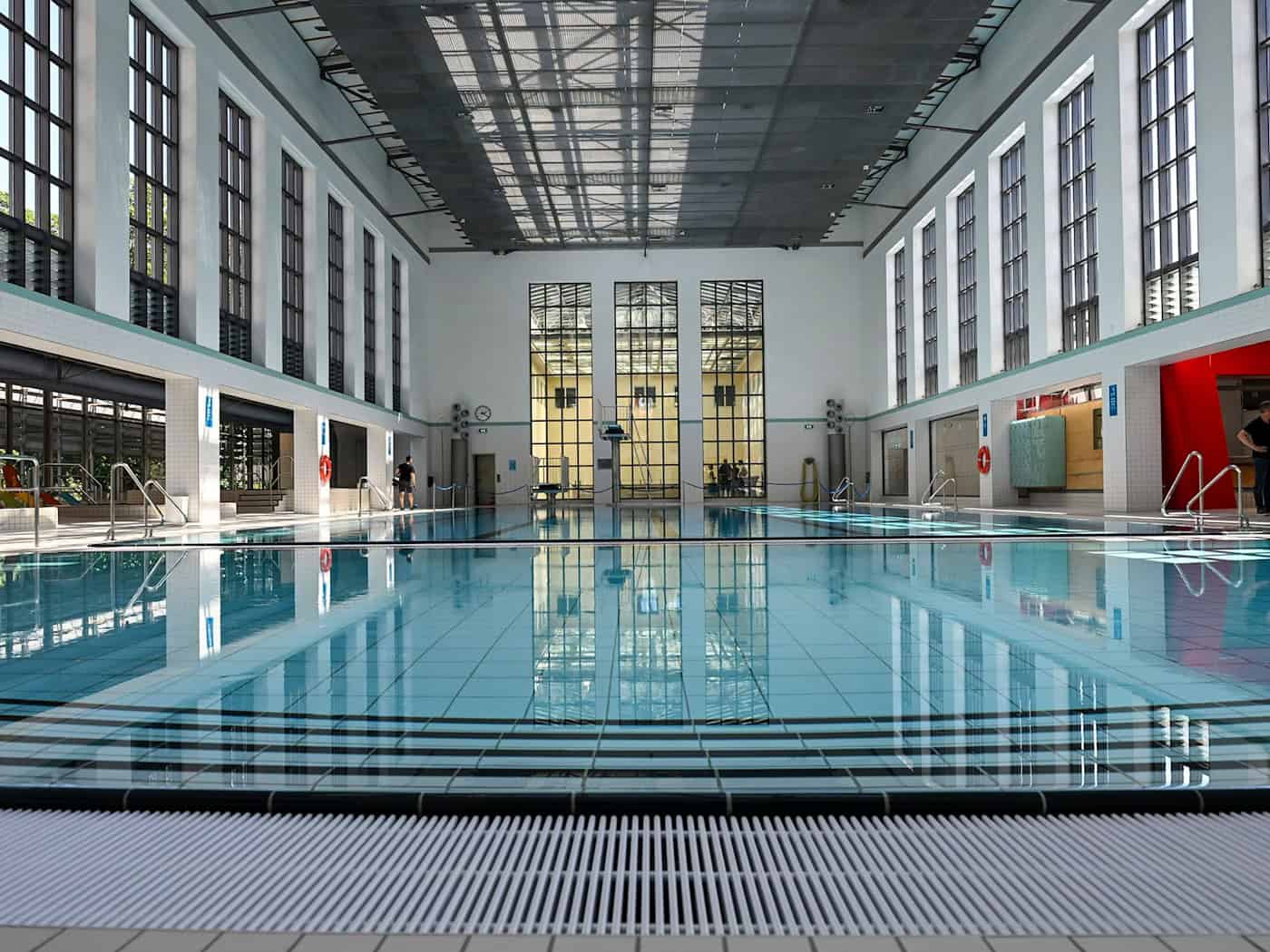 Nach Sanierung Baumängel im Stadtbad Schöneberg