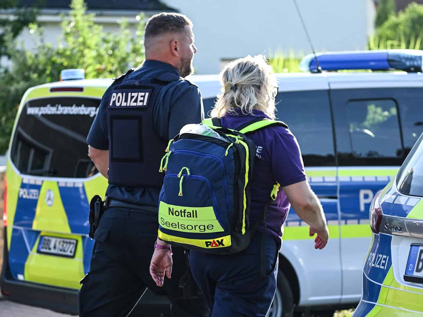 Notfallteam kommt nach tödlichem Angriff auf Schulcampus