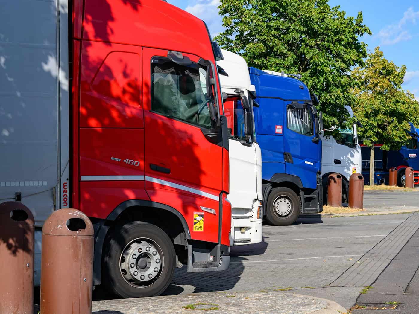«Planenschlitzer» stehlen Schuhe aus Lkw