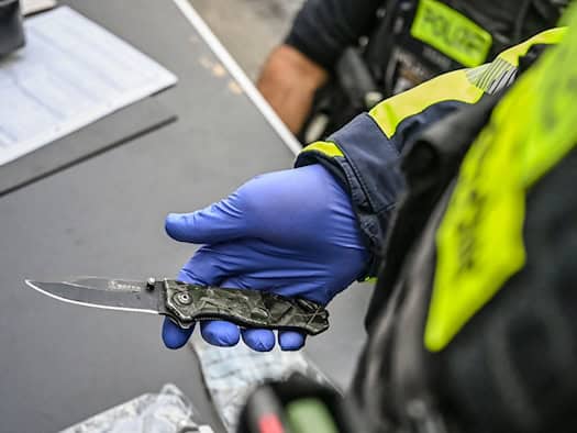 Polizei kontrolliert diese Woche verstärkt Waffen im ÖPNV