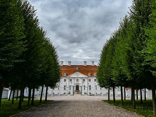 Verhandlungen über Nachnutzung von Schloss Meseberg laufen – Stiftung hofft auf Lösung vor 1. September