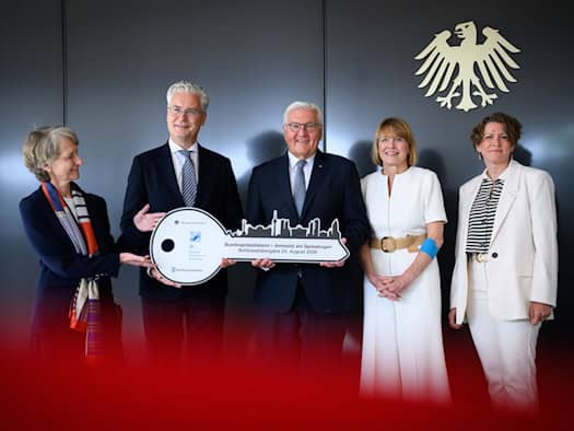 Bundespräsident Steinmeier jetzt Hausherr in neuem Dienstsitz in Berlin