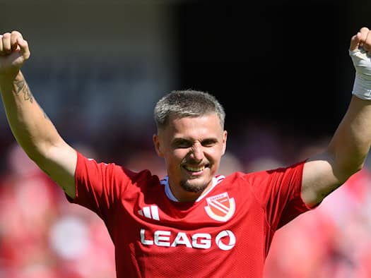 Schwerer Kreuzbandriss von Erik Engelhardt trifft Energie Cottbus hart