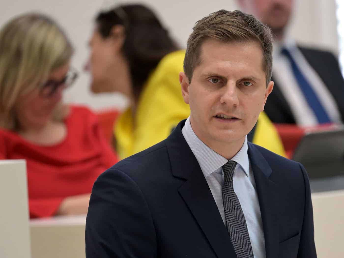 Streit um Jugendstrafrecht: Minister will Studie abwarten