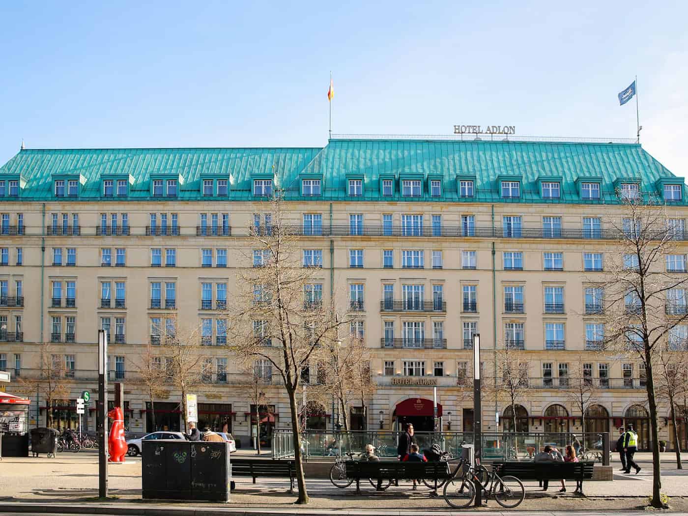 Felix Adlon kritisiert Jagdfelds Verkaufspläne für Hotel Adlon in Berlin